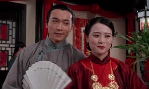 剪辑制作于中国香港电影《九品芝麻官之白面包青天》Hail the Judge中常威与情妇之间的对话：听说你收藏了一本手抄的华严经，能不能借我看看？-九品芝麻官,常威,九品芝麻官之白面包青天,香港电影,Hail the Judge,华严经,借我看看,暗号