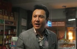 [疯狂外星人]大飞对耿浩说：你就是个耍猴的_耍猴的